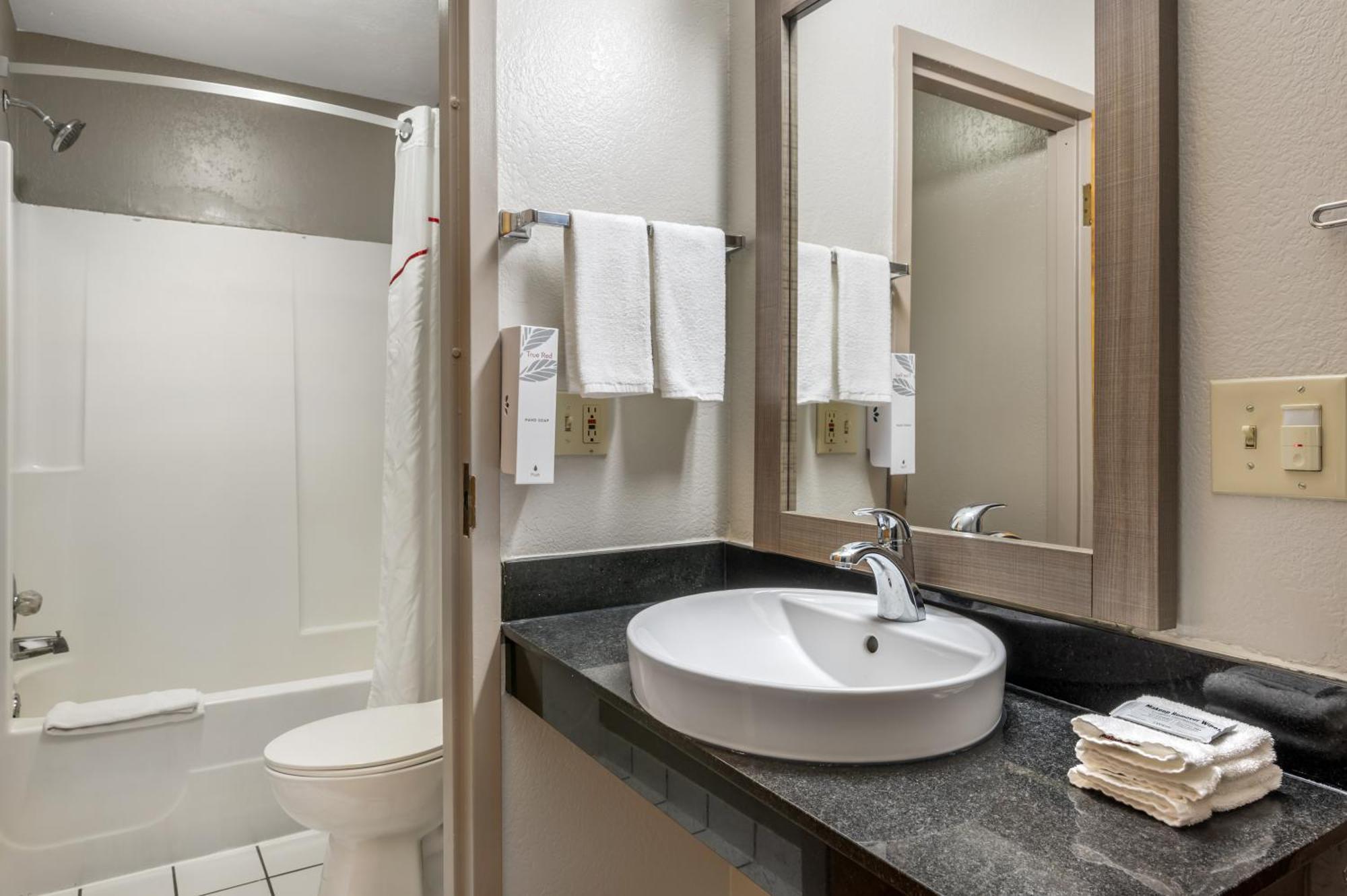 Red Roof Inn Greencastle South - Cloverdale Εξωτερικό φωτογραφία