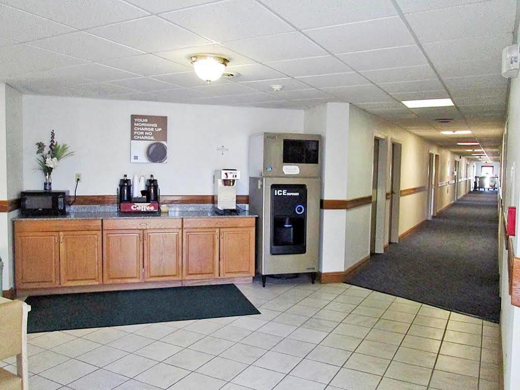 Red Roof Inn Greencastle South - Cloverdale Εξωτερικό φωτογραφία